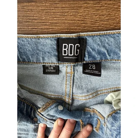 BDG Ripped High Rise Straight Jeans - Size 28 - Picture 3 of 6